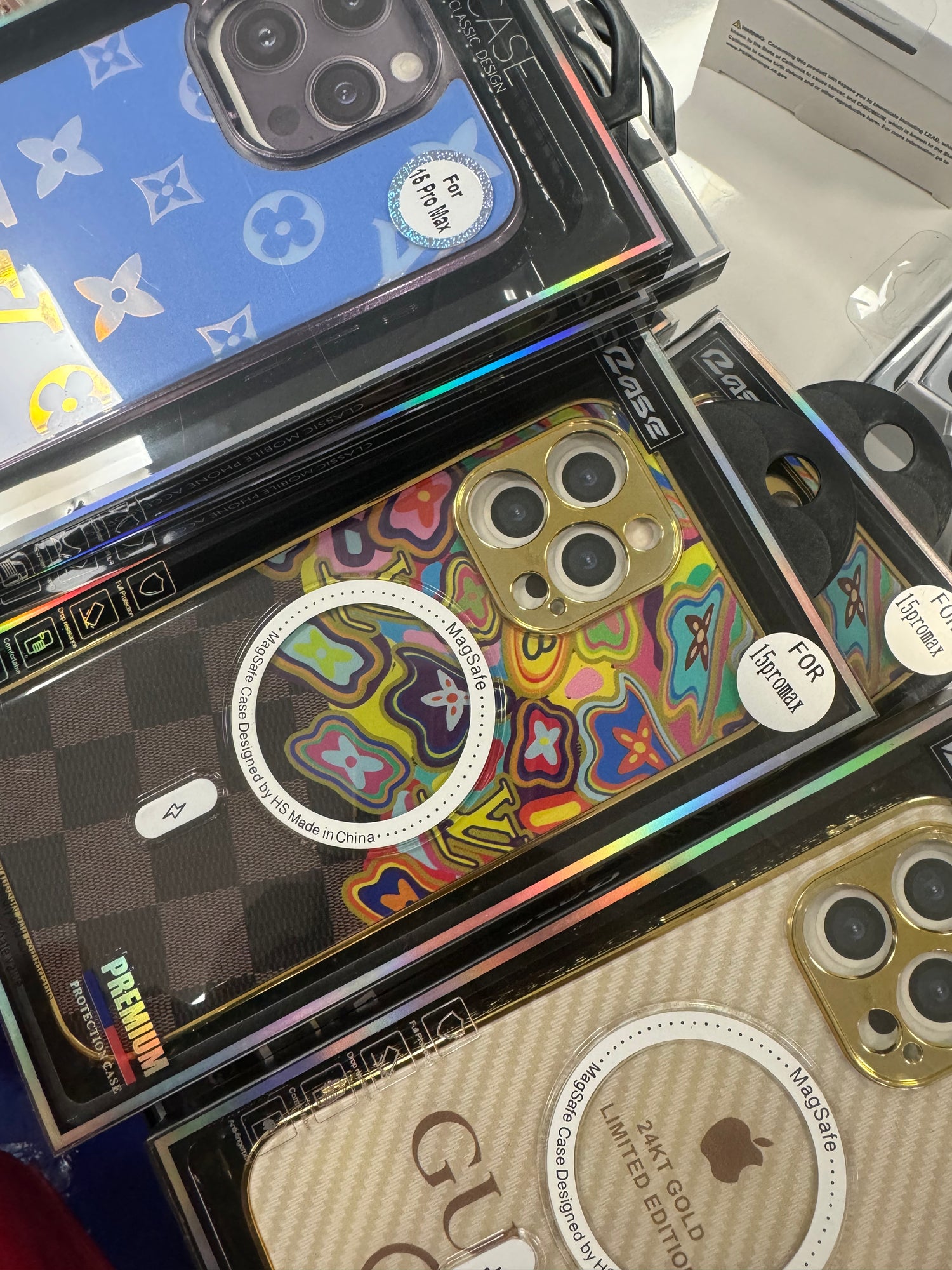 iPHONE 15 PRO MAX DESIGN CASE